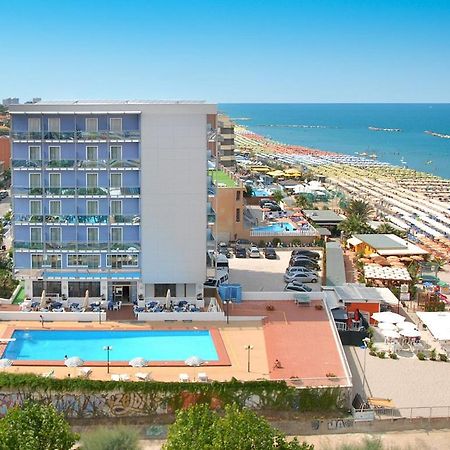 Hotel Majestic Пезаро Экстерьер фото