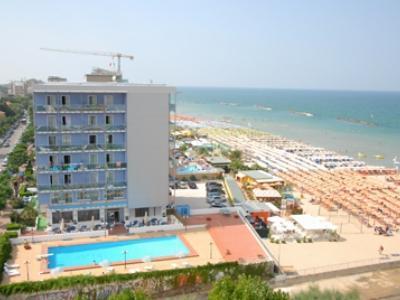 Hotel Majestic Пезаро Экстерьер фото